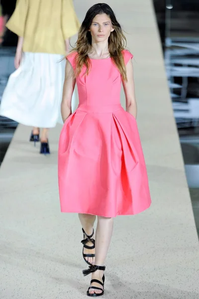 Look 32